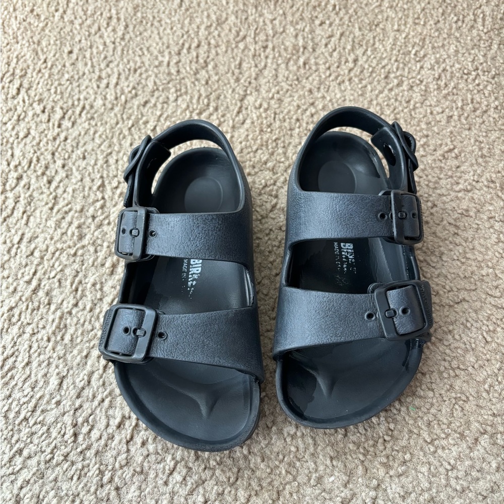 Birkenstock Milano Essentials Kids EVA sandals, size 10-10.5 US / 28 EU